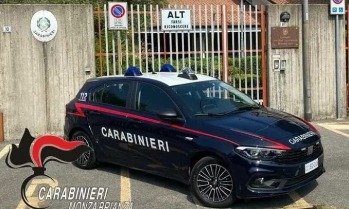 Aggredirono E Sequestrarono Un Uomo Nel Bagno Di Un Bar Arrestato Un