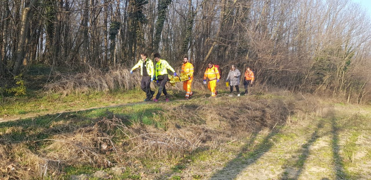 Cade in bici nel bosco, ferito un adolescente FOTO