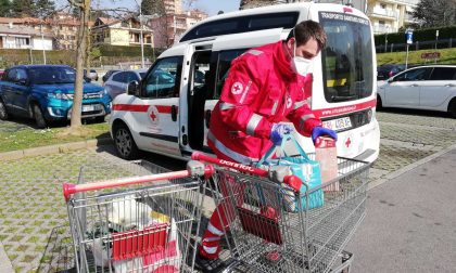 La Croce Rossa di Casatenovo fa la spesa a chi ne ha bisogno