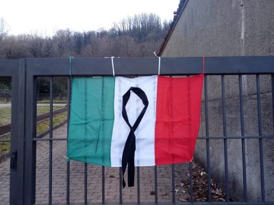 Cimiteri listati a lutto per i morti da Coronavirus FOTO