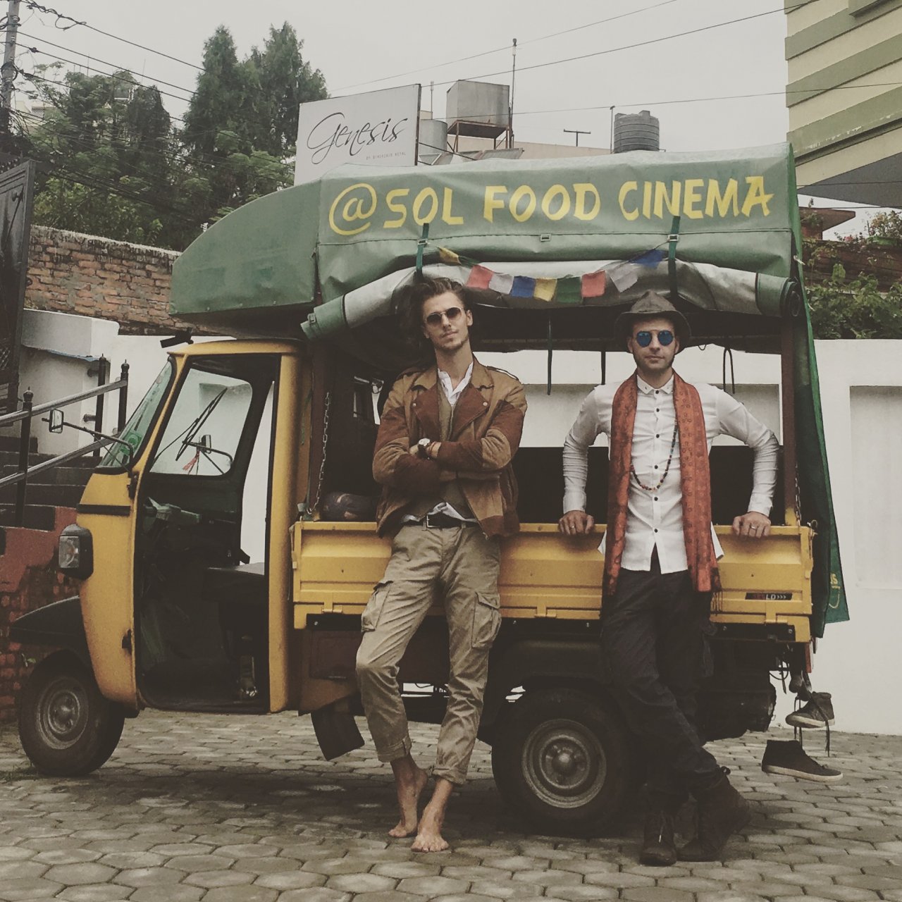 In Apecar da Merate a Singapore