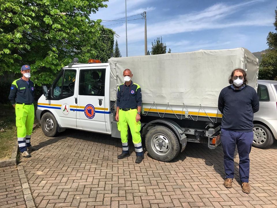 Mascherine e gel igienizzante distribuiti gratuitamente nelle case di tutti i cittadini