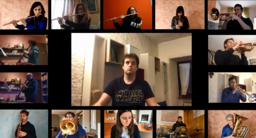 La banda di Airuno incanta suonando la marcia imperiale di Star Wars VIDEO