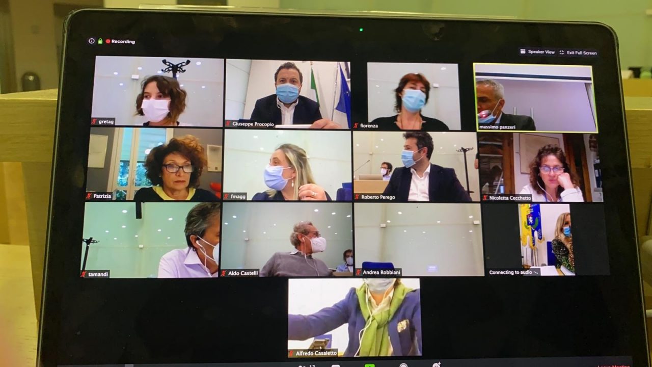 Il Consiglio comunale di Merate su Youtube RIGUARDA LA DIRETTA