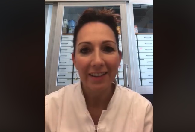 Il VIDEO della farmacista: “Grazie a tutti, rimaniamo a casa”