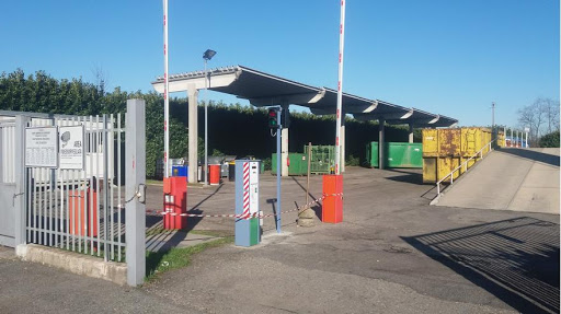 Calusco, mercoledì riaprono il centro di raccolta e il cimitero