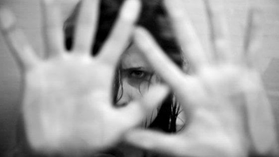 I centri antiviolenza sono aperti anche durante l’emergenza: “Puoi sempre chiedere aiuto”