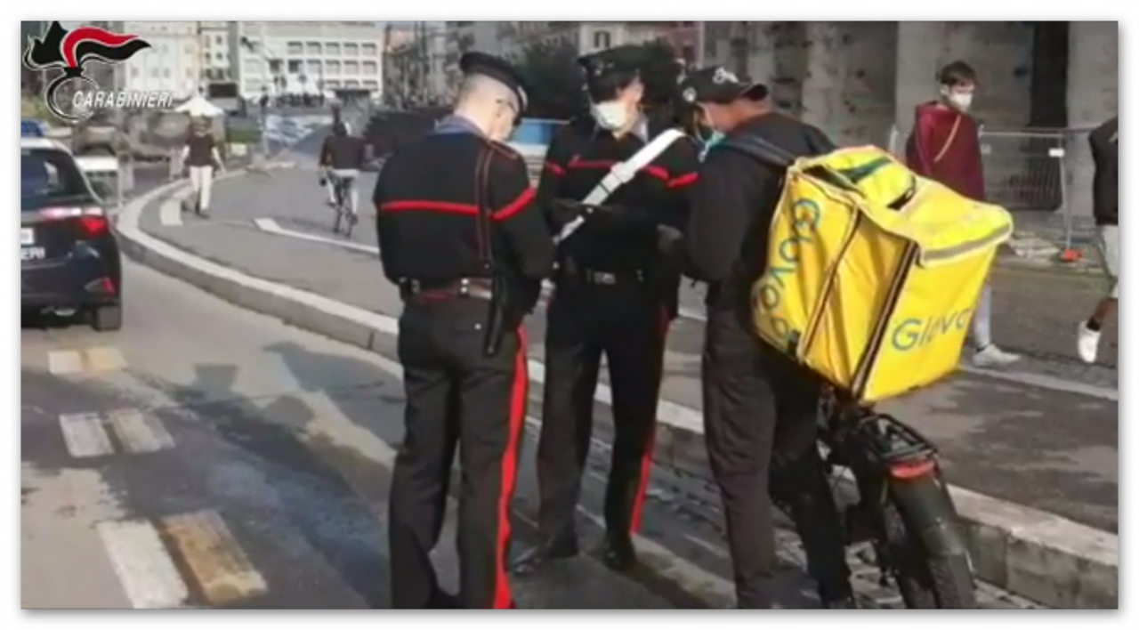 Riders: i Carabinieri indagano sulle loro condizioni di lavoro in tutta Italia VIDEO