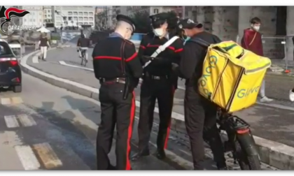 Riders: i Carabinieri indagano sulle loro condizioni di lavoro in tutta Italia VIDEO