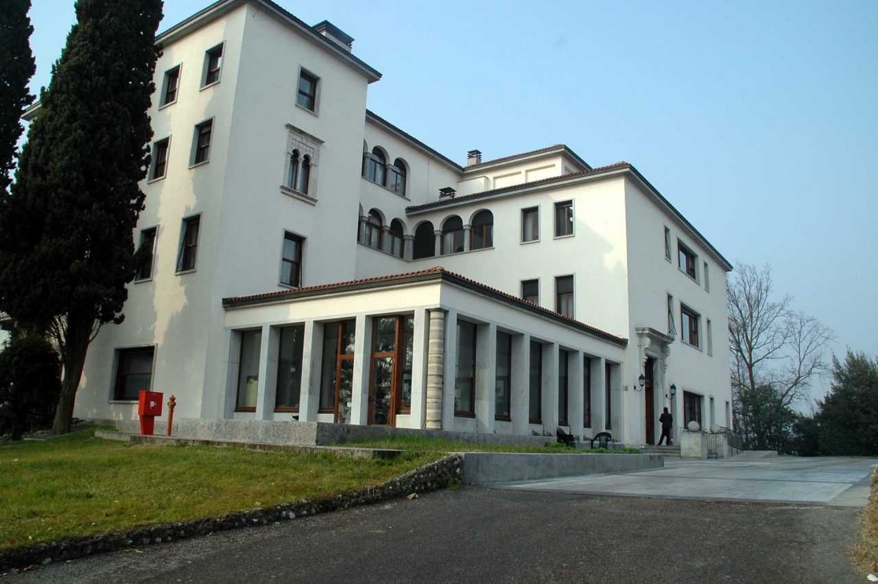 Il Lions Club Milano Nord 92 dona mascherine a Villa dei Cedri