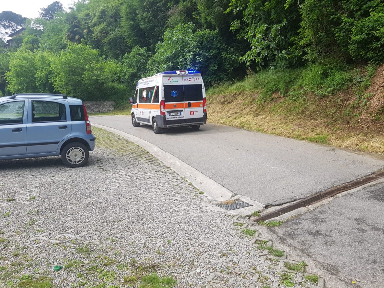 Soccorso un uomo lungo l’alzaia FOTO