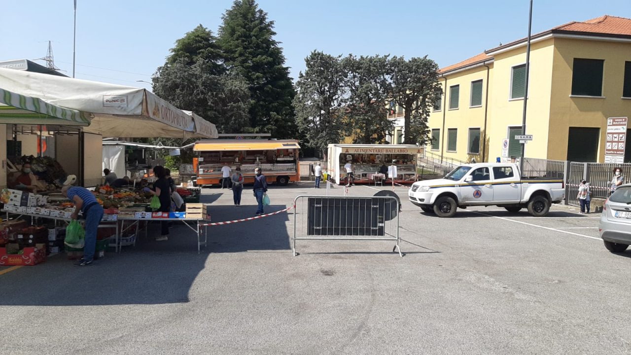 Bulciago: buona la prima per la riapertura del mercato FOTO