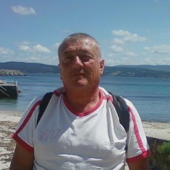 Commosso addio a un noto volontario