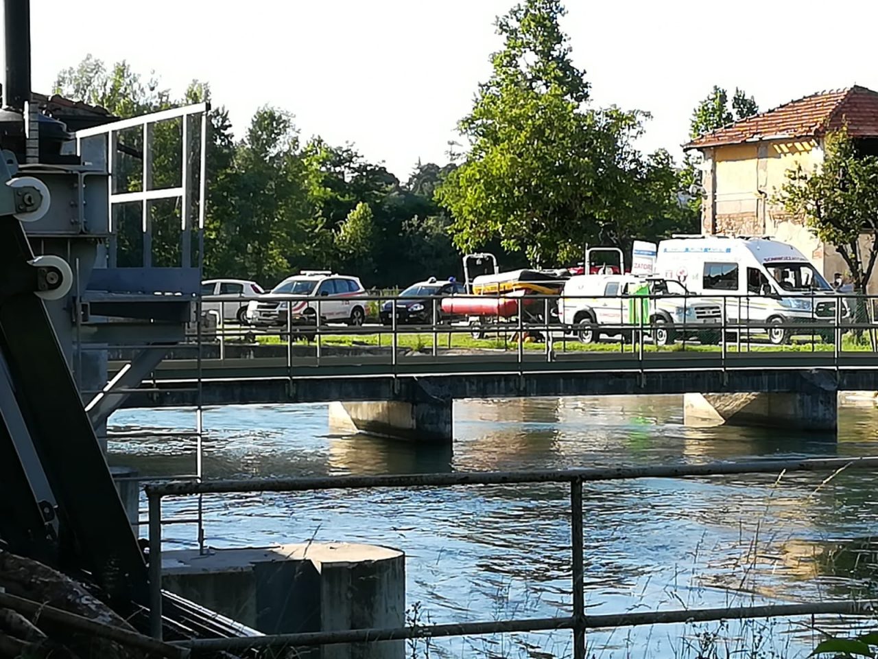 Riaffiora un cadavere nell’Adda. Ancora sconosciute l’identità e le cause del decesso FOTO