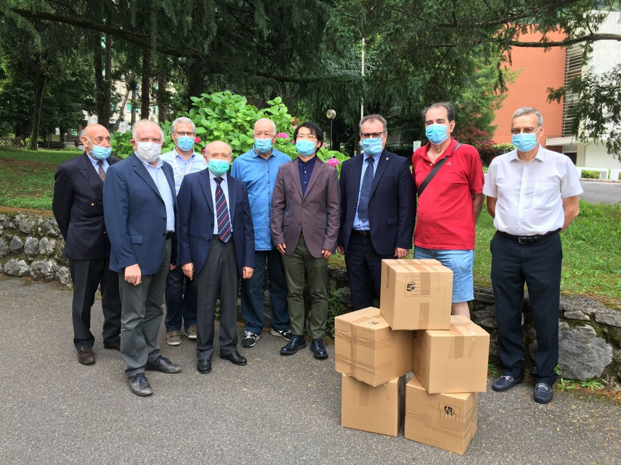 Dalla Cina duemila mascherine per le Rsa della provincia di Lecco