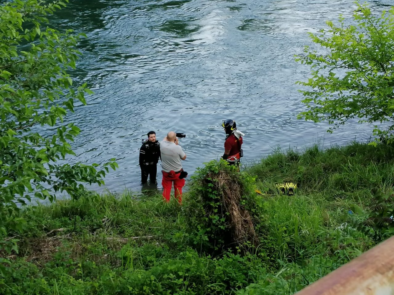 Si getta nell’Adda per salvare la figlia: 47enne disperso nel fiume FOTO
