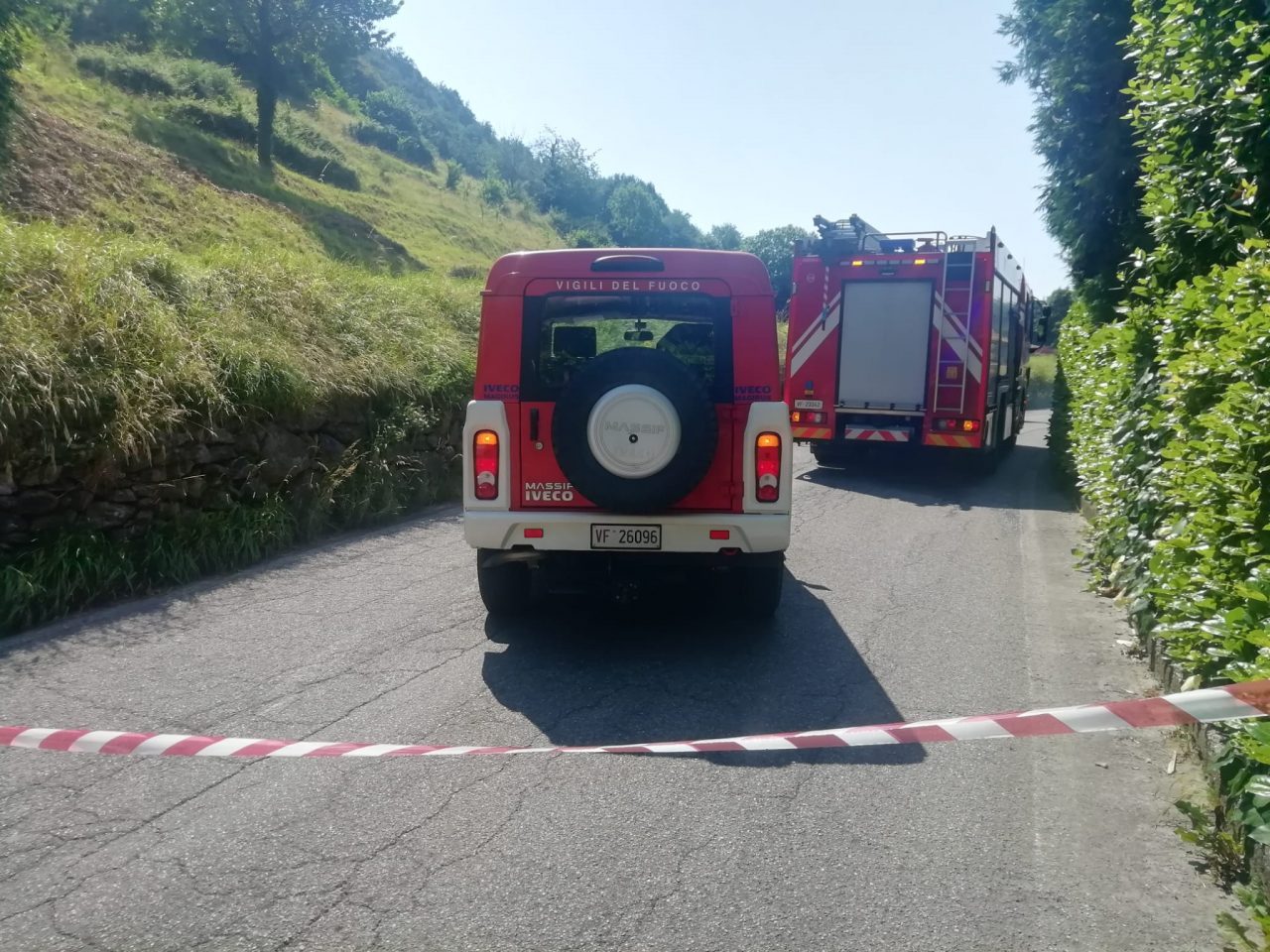 Auto ribaltata, un anziano ferito FOTO