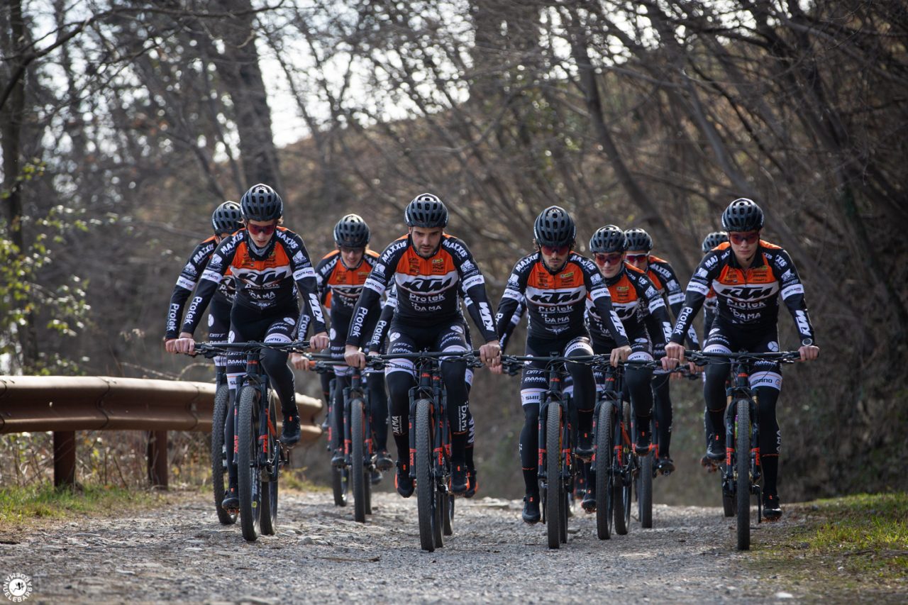 Il team Ktm Protek Dama riassapora il ritmo gara: ecco come