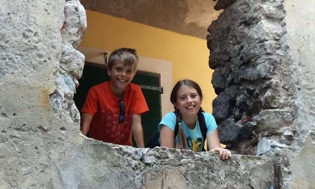 Sabato al campo sportivo l’ultimo saluto a Elena e Diego