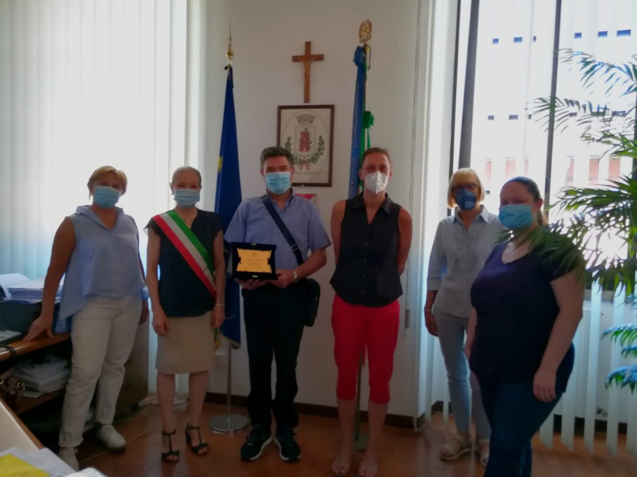 Stradino in pensione viene premiato in municipio LE FOTO