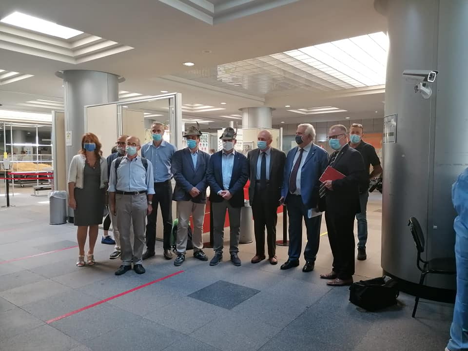 “Aiutiamoci”, una straordinaria campagna di solidarietà della nostra gente