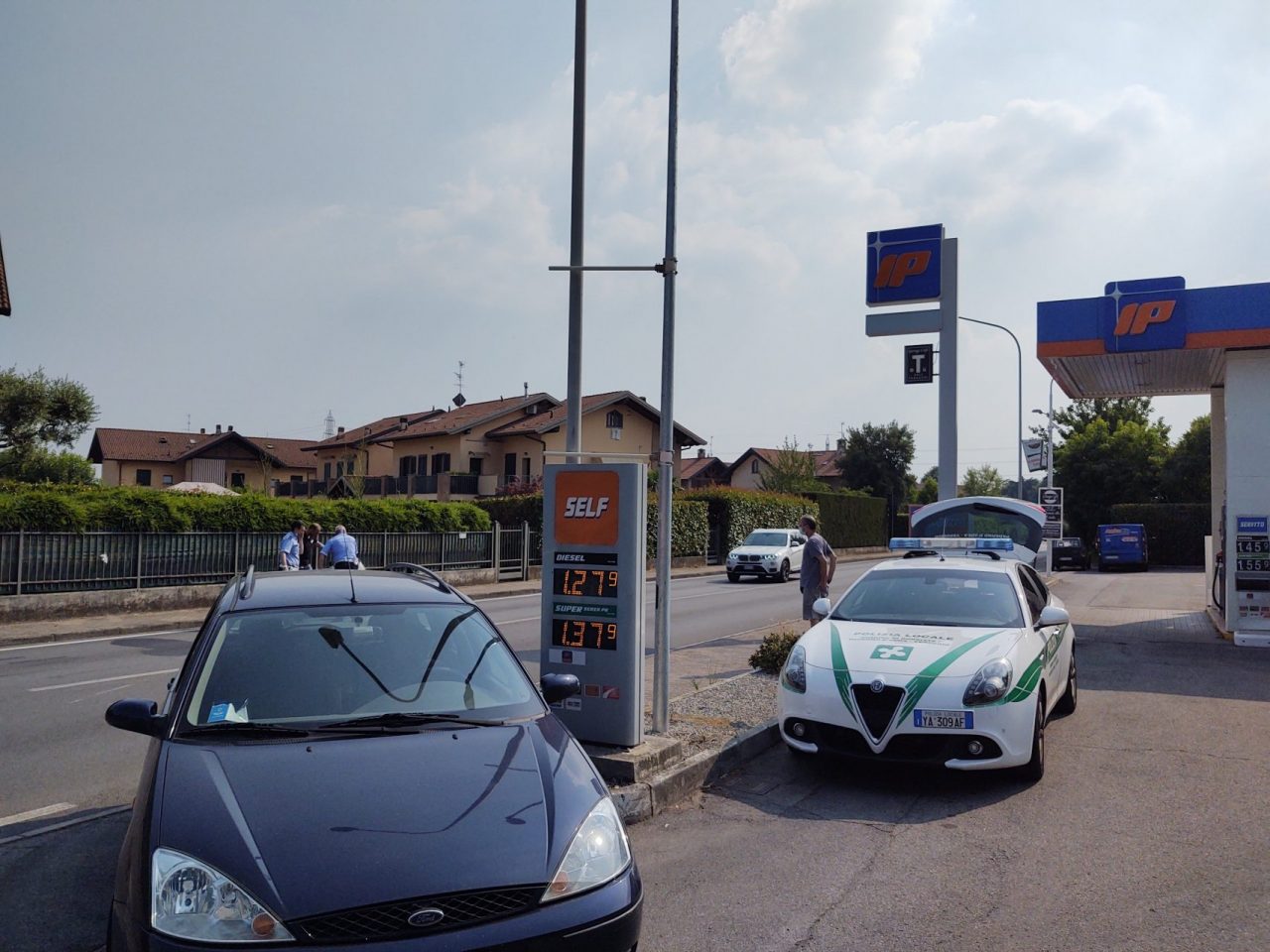 Moto contro auto a Paderno d’Adda – FOTO