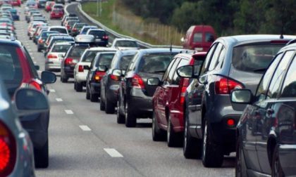 Traffico intenso nel primo week end di esodo 2020: la Statale 36 tra le più battute d'Italia