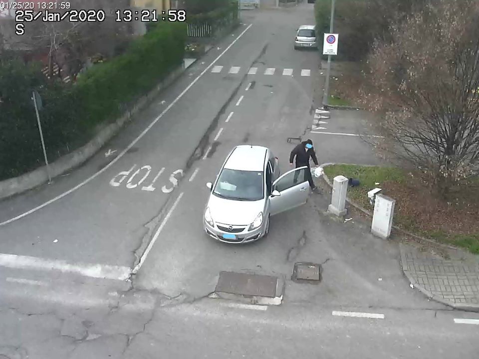 Abbandono selvaggio di rifiuti, beccati con le fototrappole LE FOTO