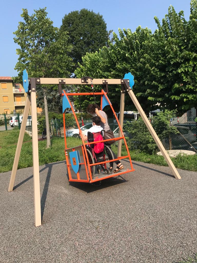 Barzanò: aperto e fruibile il nuovo parco giochi inclusivo di via Paladini