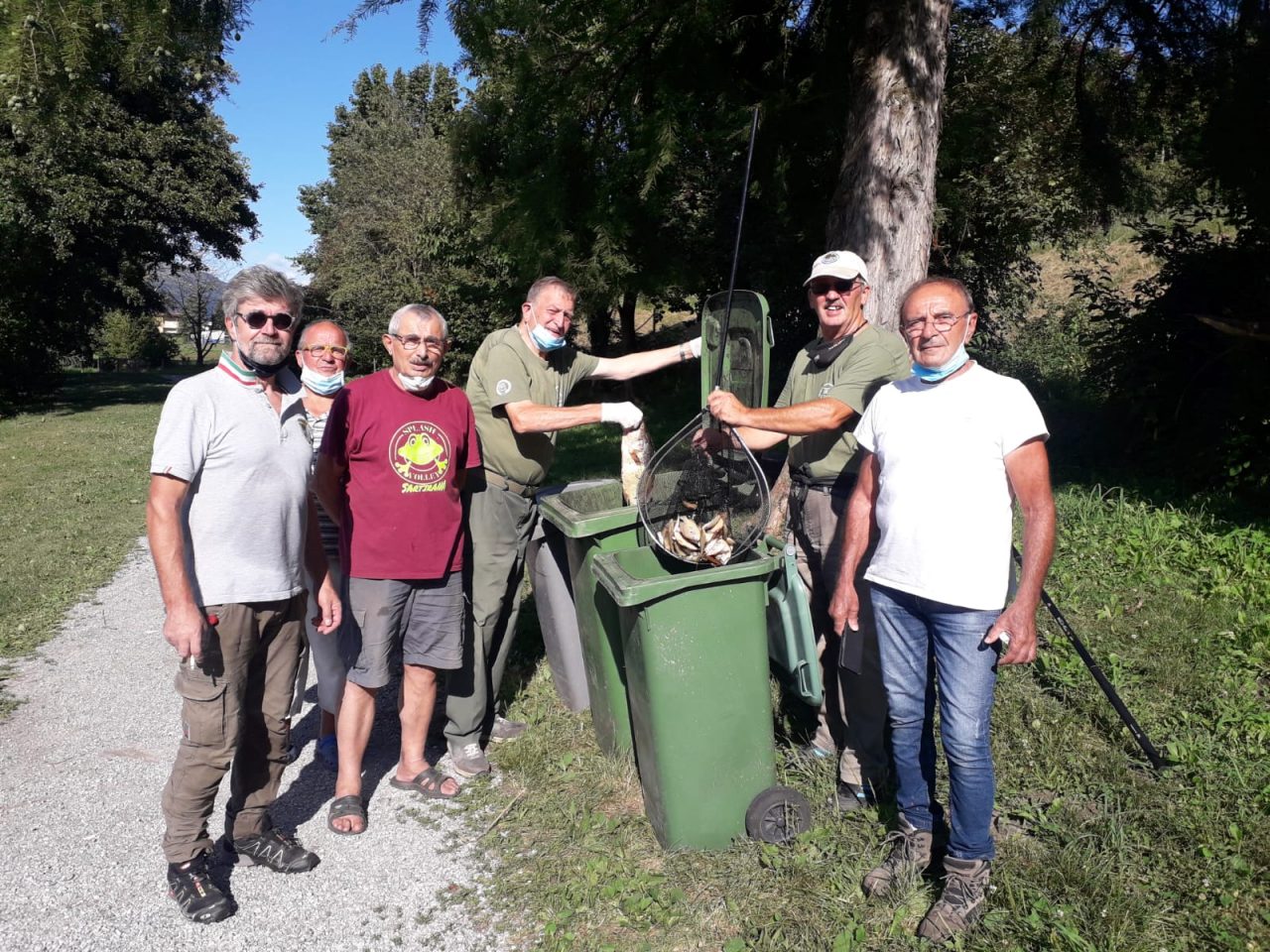 Lago di Sartirana, si indaga sulla moria di pesci LE FOTO