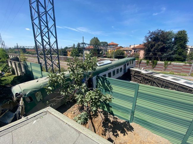 Treno deragliato, strage sfiorata: la testimonianza di un residente VIDEO