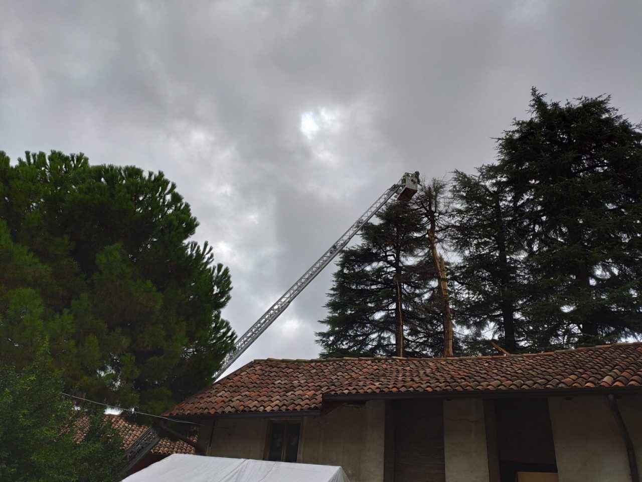 Maltempo: Vigili del Fuoco in azione a Viganò – FOTO