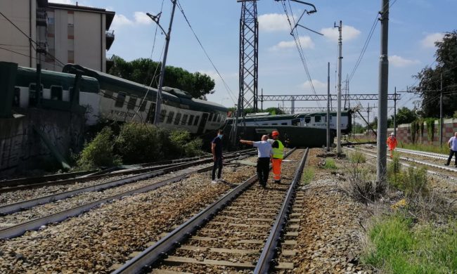 Treno deragliato a Carnate, Fontana: “Questi eventi non devono accadere”