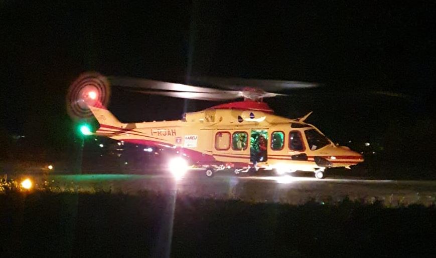 Notte impegnativa per i soccorritori: salvato un giovane sul Moregallo, schianto in auto e grave malore per un 25enne