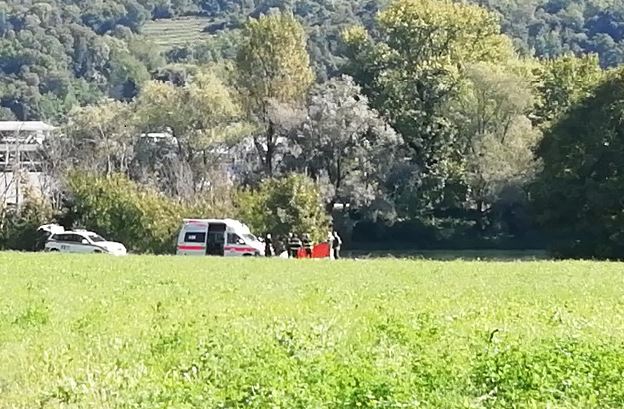 Non ce l’ha fatta il ciclista trovato a terra sull’alzaia