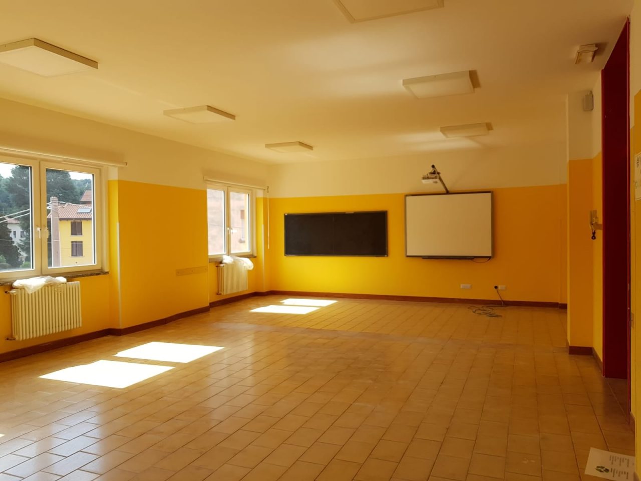 Scuola, a Calco pronte le nuove “aule giganti” anti Covid FOTO