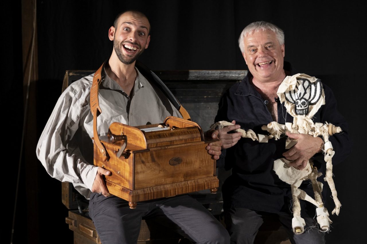 “Teatro a Merenda”: a Presezzo si alza il sipario con “Il gran baule del teatro”