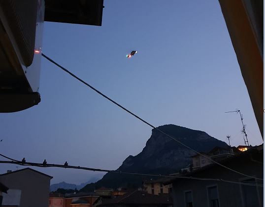 Sparatoria di Olginate: maxi operazione all’alba per cercare Valsecchi.  Domani i funerali di De Fazio