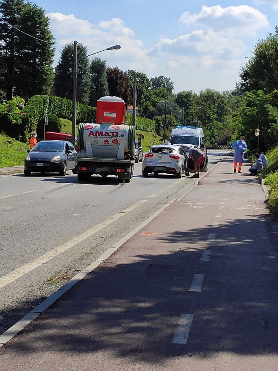 Tamponamento sulla Provinciale a Montevecchia FOTO