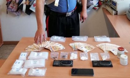 Spaccio: 41enne in manette. Beccato con la droga e oltre 13mila euro in contanti