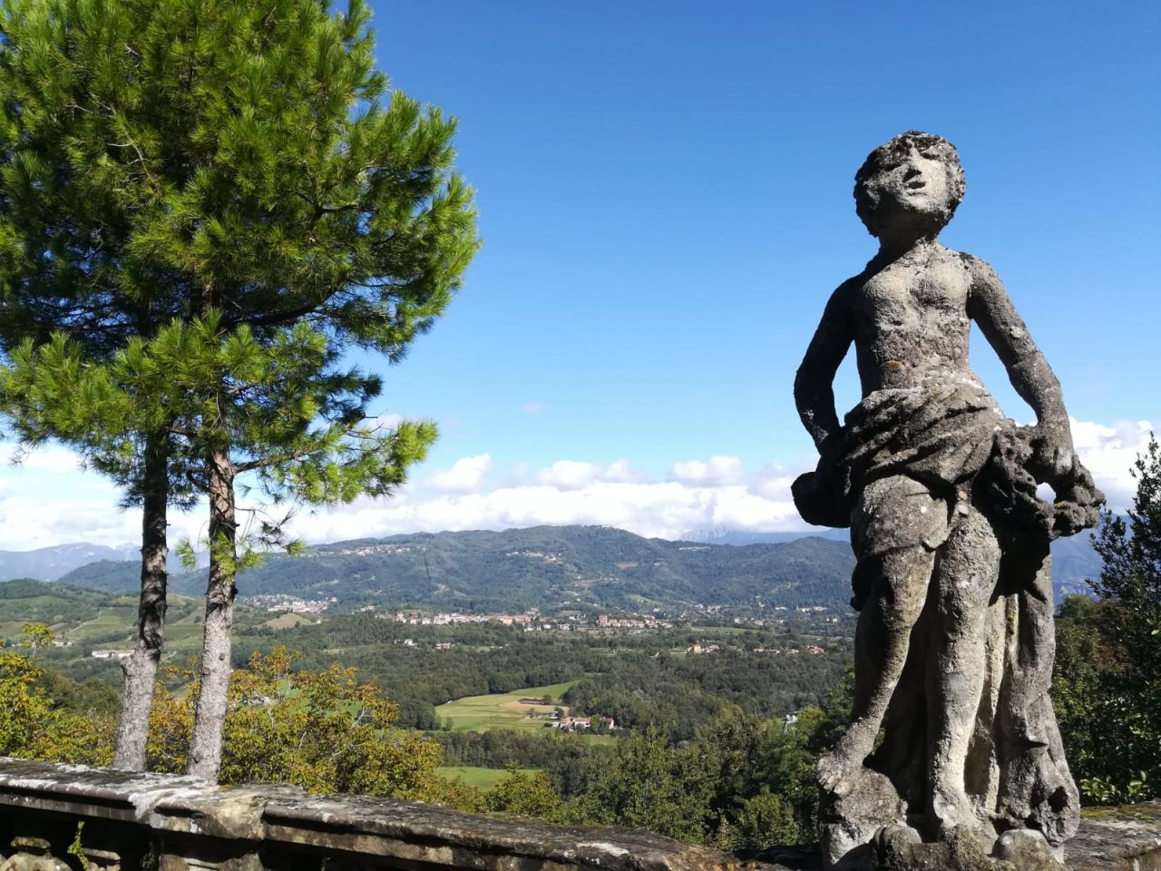 Villa Agnesi: viaggio nei salotti dove crebbe la “Scienziata Santa” FOTO