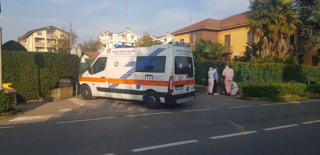 Scontro auto-moto: ferito un motociclista FOTO