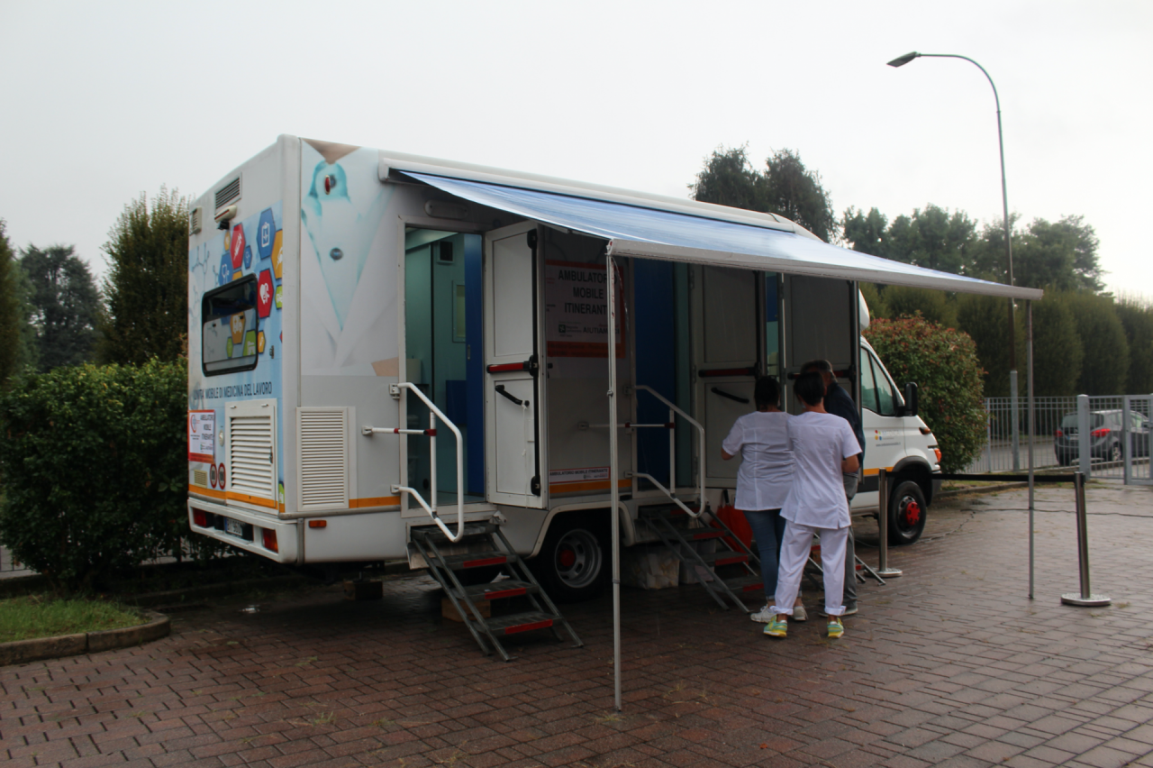 Ambulatorio mobile itinerante: il 16 ottobre fa tappa a Barzanò