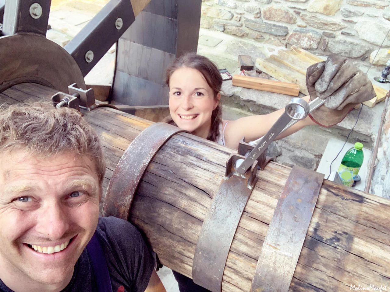 Un pilota di elisoccorso e un ingegnere restaurano e fanno rivivere un antico mulino che scala la classifica del Fai