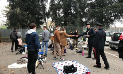 I Carabinieri fanno sgombrare i ragazzi del liceo Agnesi in protesta contro la Dad FOTO e VIDEO