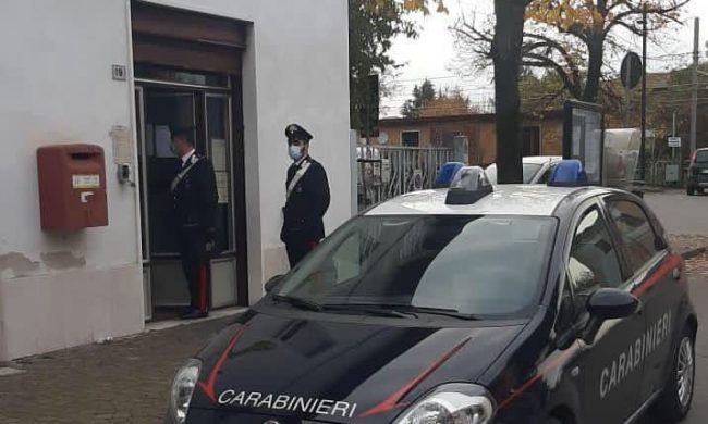 Finge una rapina per coprire l’ammanco di cassa, direttrice delle Poste denunciata