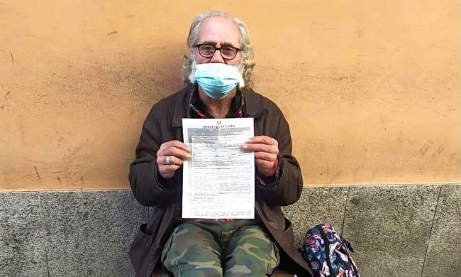 Multato senzatetto perché lontano da casa nonostante le restrizioni Covid