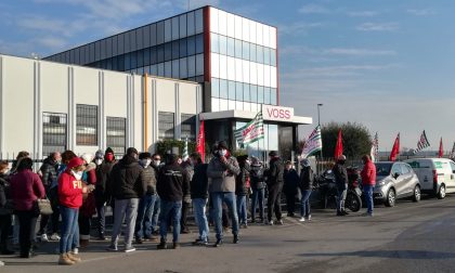 I musicanti della banda in campo per portare solidarietà ai lavoratori della Voss