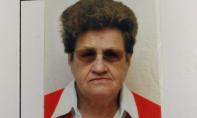 Trovata morta sotto una siepe l’anziana scomparsa in Valchiavenna