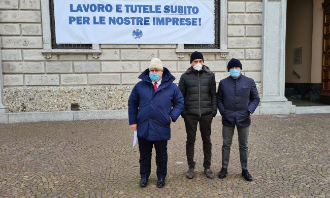 Confcommercio Lecco in piazza: “Lavoro e tutele subito per le nostre imprese”